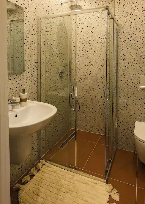 Central Flower Studio Apartment 3 Tirana